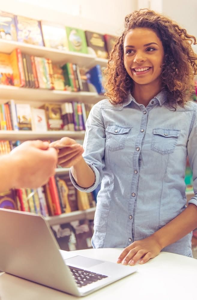 Should university students get a credit card? Probably.